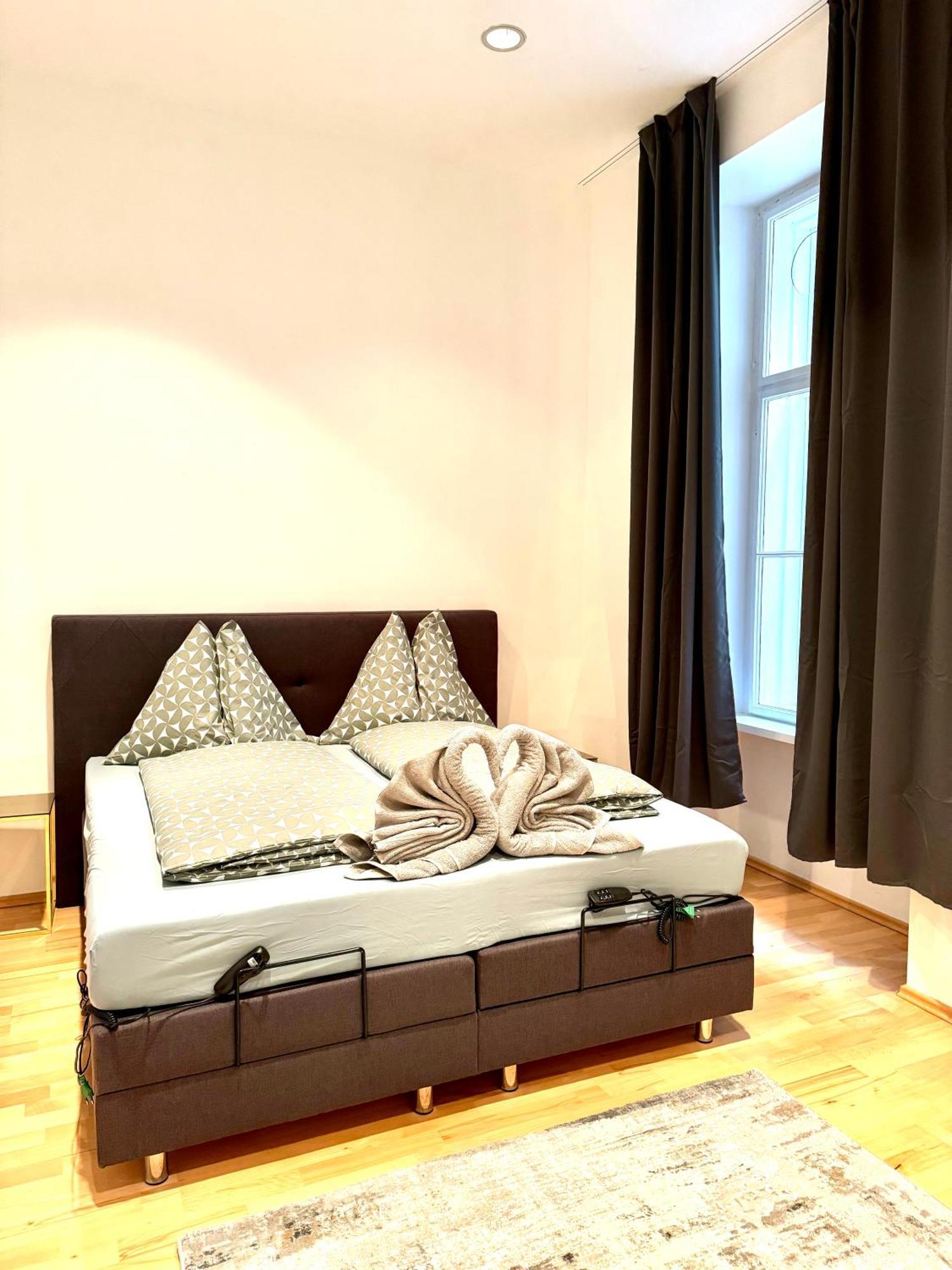 Opera Vienna Apartment 145 M2 Bagian luar foto